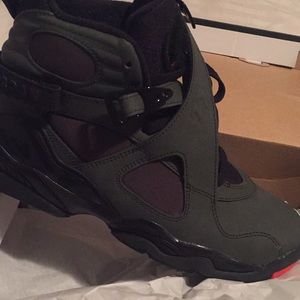 Air Jordan 8 Retro  6Y